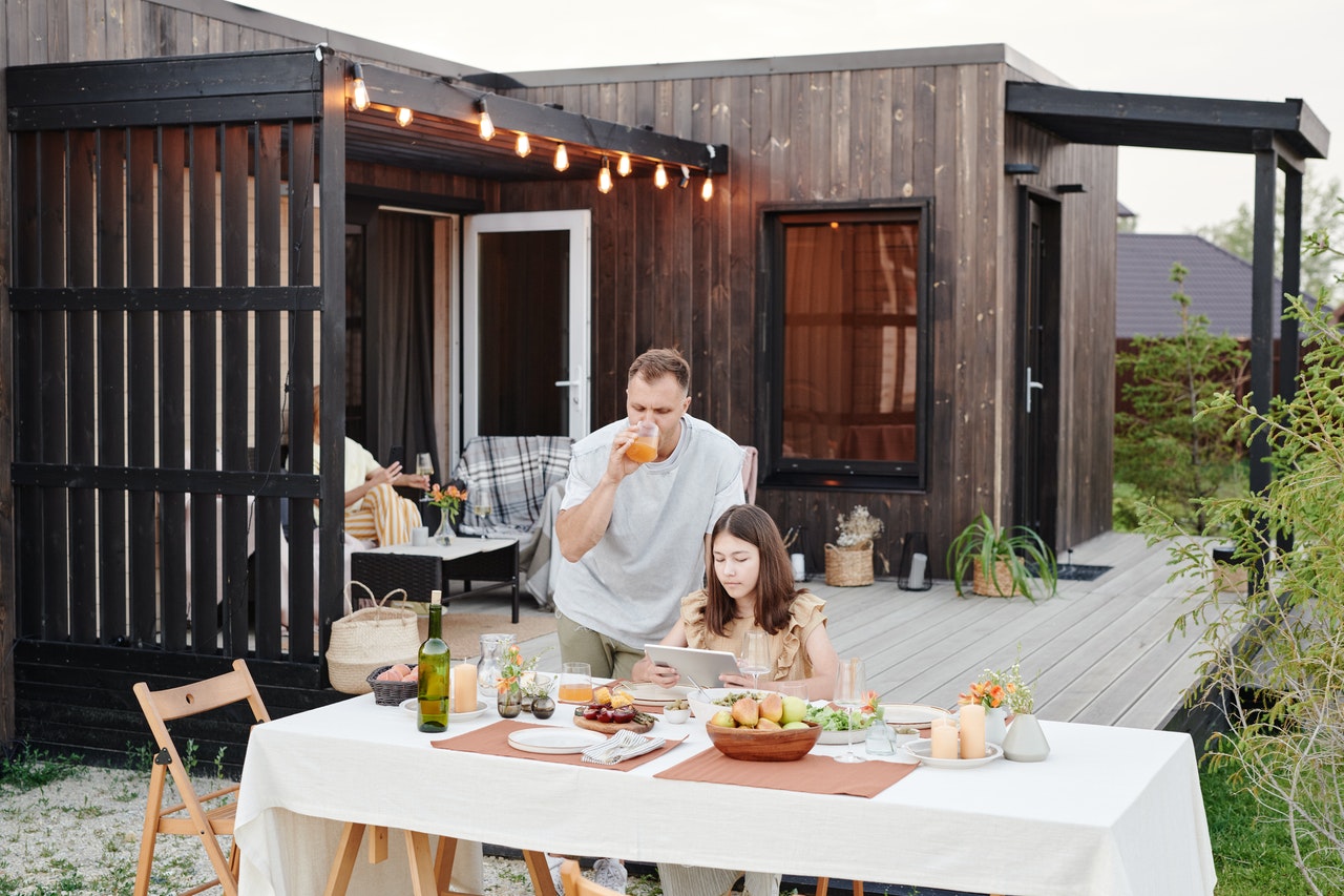 Live sustainably

Photo by Julia M Cameron: 