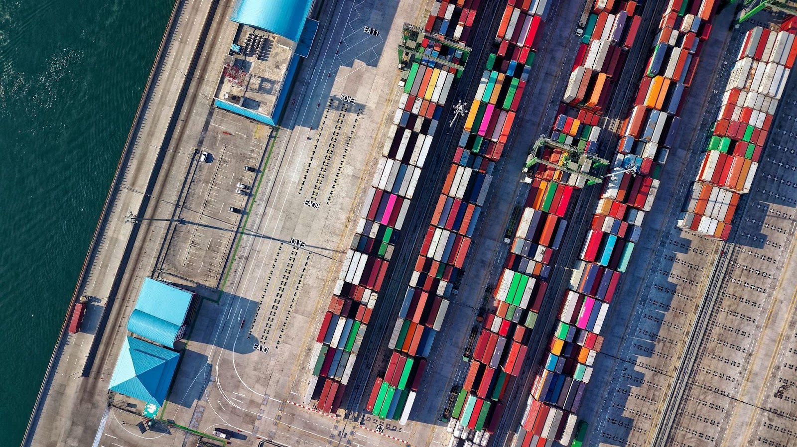 Sea container image by Tom Fisk via Pexels.com
