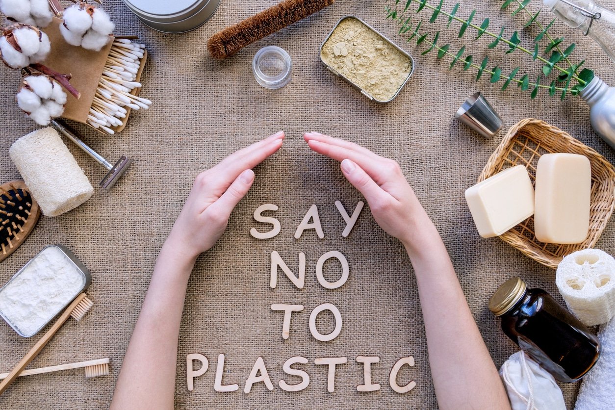 Plastic wrap saves your sandwich but pollutes the planet. Is there a better  solution?