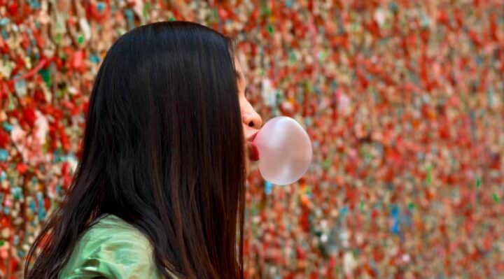 Chewing gum on health and environment

Photo by Charles Wright on Unsplash