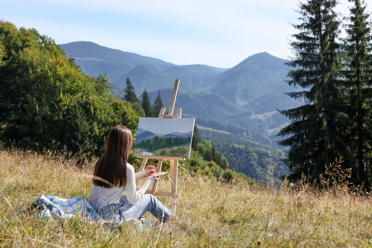 relieve stress - painting outdoors